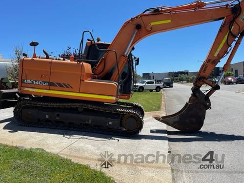 Excavator Doosan DX140CC 14 tonne 2015 Steel tracks Push blade