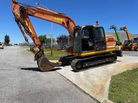 Excavator Doosan DX140CC 14 tonne 2015 Steel tracks Push blade - picture2' - Click to enlarge