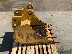 John Deere Backhoe Bucket  - picture0' - Click to enlarge