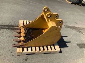 John Deere Backhoe Bucket  - picture1' - Click to enlarge