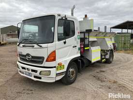 2004 Hino FC4J - picture0' - Click to enlarge