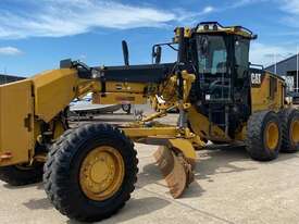 Caterpillar 120m AWD - picture2' - Click to enlarge