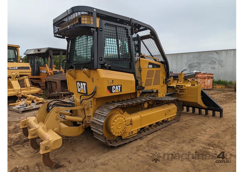 caption 2015 CAT D3K2 XL 1,800 hrs