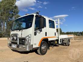 Isuzu NH NP - picture0' - Click to enlarge