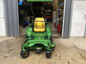 John Deere Z910 commercial zero turn ride on mower - picture0' - Click to enlarge