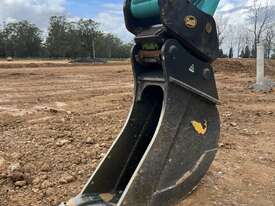 11-14T Hydraulic Quick Hitch  - picture0' - Click to enlarge