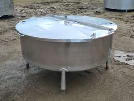 900lt STAINLESS STEEL TANK, MILK VAT - picture2' - Click to enlarge