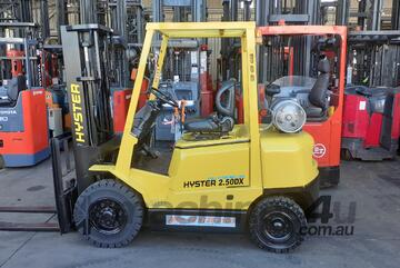 ACTIVE FORKLIFTS - 2005 Hyster 2.5 ton Container entry forklift for sale-4.3m mast solid tyres side ACTIVE FORKLIFTS - 2005 Hyster 2.5 ton Container entry forklift for sale-4.3m mast solid tyres side