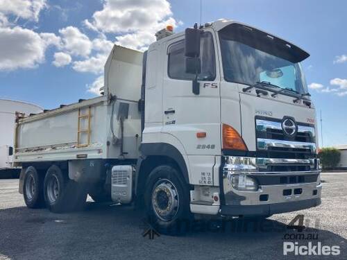 2015 Hino FS 700 2848 Tipper