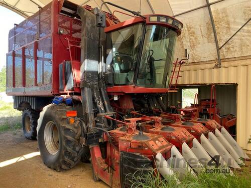 CASE iH CPX610 Cotton Picker 