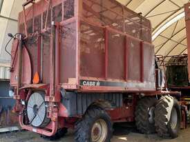 CASE iH CPX610 Cotton Picker  - picture2' - Click to enlarge