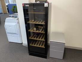 Wine Fridge - picture0' - Click to enlarge