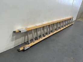 Gorilla 12ft Fibreglass Extension Ladder - picture1' - Click to enlarge