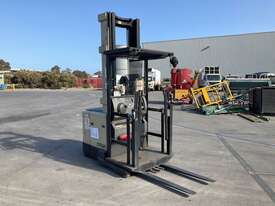 Crown SP3020 Electric Reach Forklift (Stand on) - picture0' - Click to enlarge