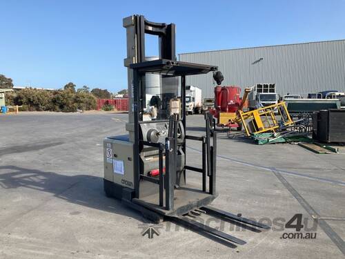Crown SP3020 Electric Reach Forklift (Stand on)