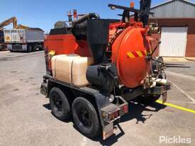 2015 Vermeer VT250D Tandem Axle Vacuum Suction Trailer - picture1' - Click to enlarge