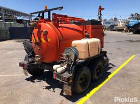 2015 Vermeer VT250D Tandem Axle Vacuum Suction Trailer - picture2' - Click to enlarge