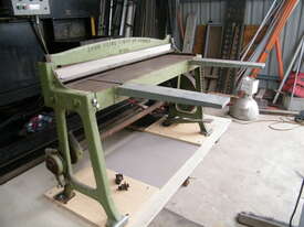 guilotine  1250 mm  wide  cut - picture2' - Click to enlarge