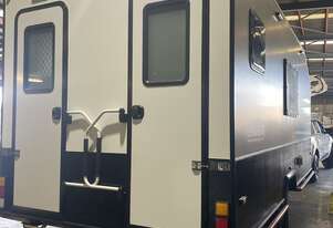 Boss Portable Crib room