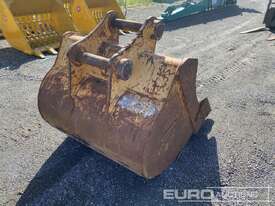 1150mm GP Bucket to suit Komatsu PC200 - picture1' - Click to enlarge