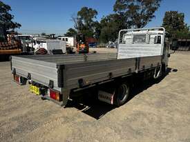 2021 Isuzu NLR45-150 NLR 4x2 Tray Truck - picture2' - Click to enlarge