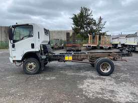 2011 Isuzu NPS300 Cab Chassis Day Cab - picture2' - Click to enlarge