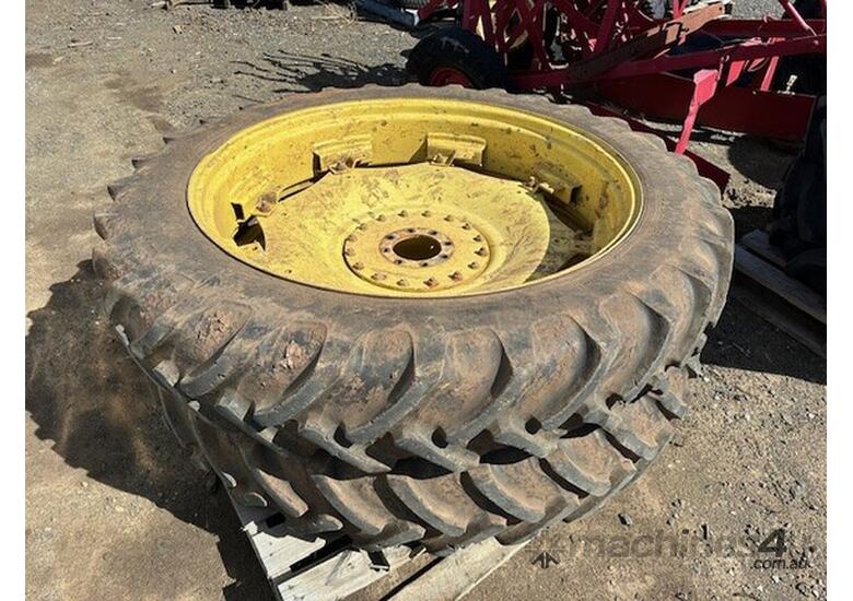 caption John Deere Row Crop Wheels Misc Tract At