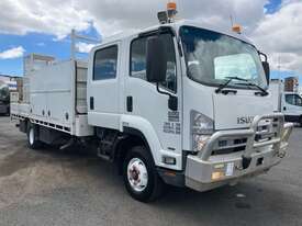 2015 Isuzu FRR600 Service Body Crew Cab - picture0' - Click to enlarge
