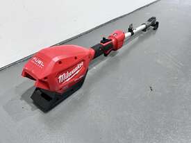 Milwaukee cordless pole power head - picture2' - Click to enlarge