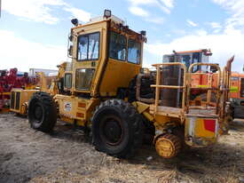 2011 PETTIBONE 445-E CRANE HYRAIL - picture2' - Click to enlarge