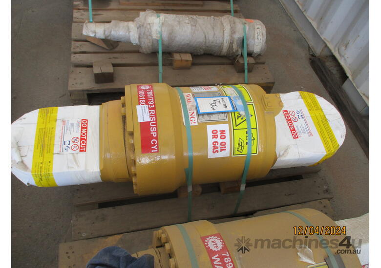 caption 106-1801 - CATERPILLAR 789C, 789D RECONDITIONED CYLINDER SUSPENSION REAR