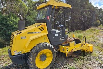 2018 BOMAG BW124PDH-4 SINGLE DRUM PADFOOT ROLLER