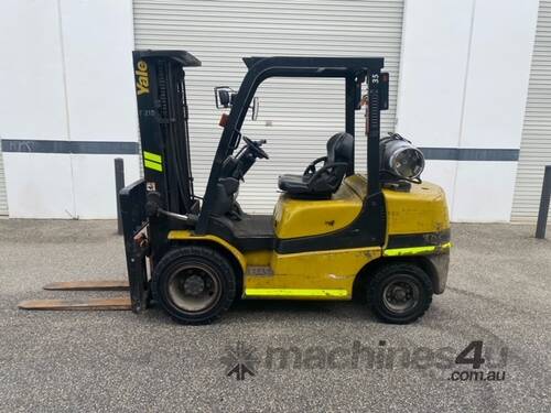 caption 2006 Yale GLP35TK