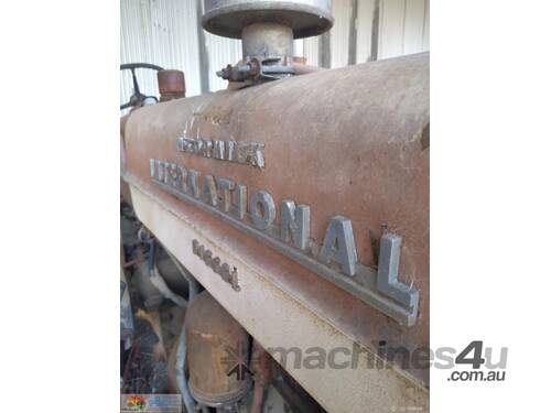 (2506) A 554 International Tractor (Goondiwindi, QLD)