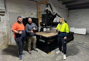 Efficient Machining: Figtek 1330 ATC Router with Vacuum Table & Pump