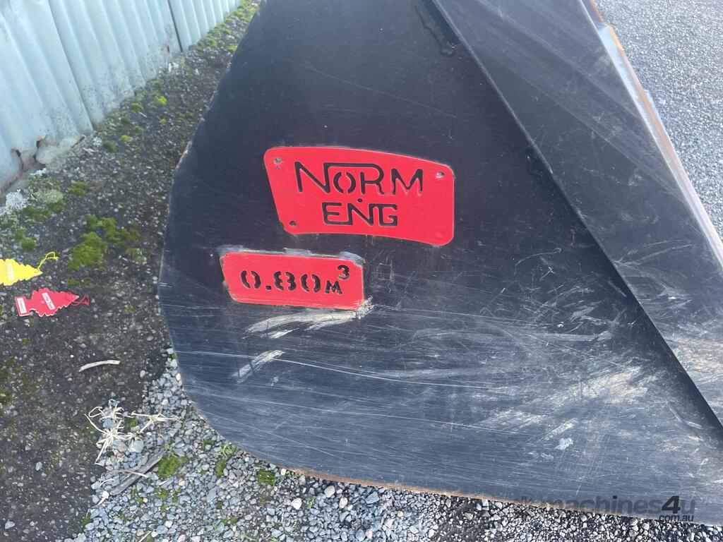 Used Norm Engineering Skid Steer Mud Bucket 2040mm Wide As New Skid