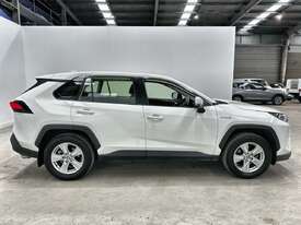 2021 Toyota RAV4 AXAH54R GX Wagon 5dr CVT 6sp eFour 2.5i/88kW Hybrid - picture2' - Click to enlarge