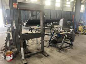 Hydraulic Pipe Bender & 50T Hydraulic Press  - picture0' - Click to enlarge