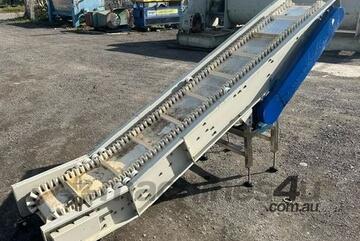   Cleated Conveyor 3m x 0.4m