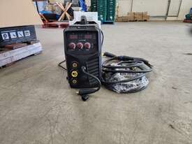 Unimig Welder - picture0' - Click to enlarge