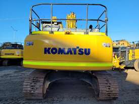 2018 KOMATSU PC200LC_8  - picture2' - Click to enlarge