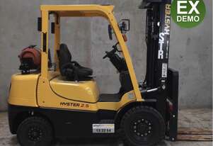 Hyster H2.5XT Counterbalance Forklift