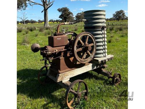 MOBILE STATIONARY MOTOR WITH TANK