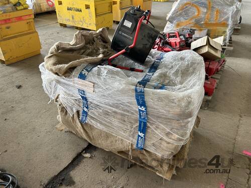 Pallet of Hessian Bags (Unreserved)