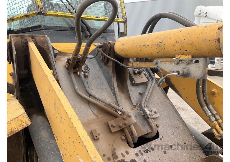 caption 2003 Komatsu WA150-5 Wheeled Loader