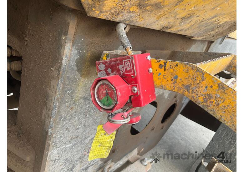 caption 2003 Komatsu WA150-5 Wheeled Loader