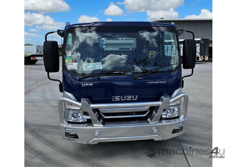 caption 2024 Isuzu NPR 45/55-155 AMT MWB TRADEPACK PREMIUM Tray