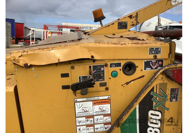 caption 2009 Vermeer BC1800XL Single Axle Wood Chipper