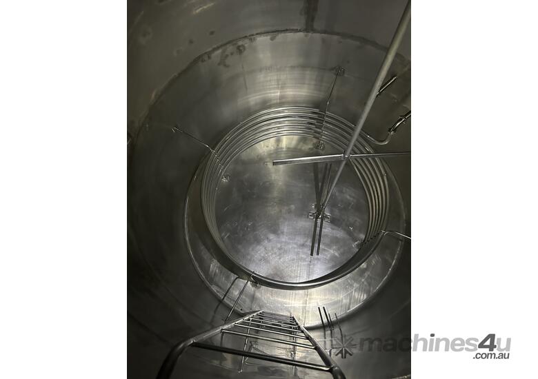 Insulated Stainless steel Cream tank 27kl Capacity 