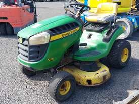 John Deere D110 - picture1' - Click to enlarge